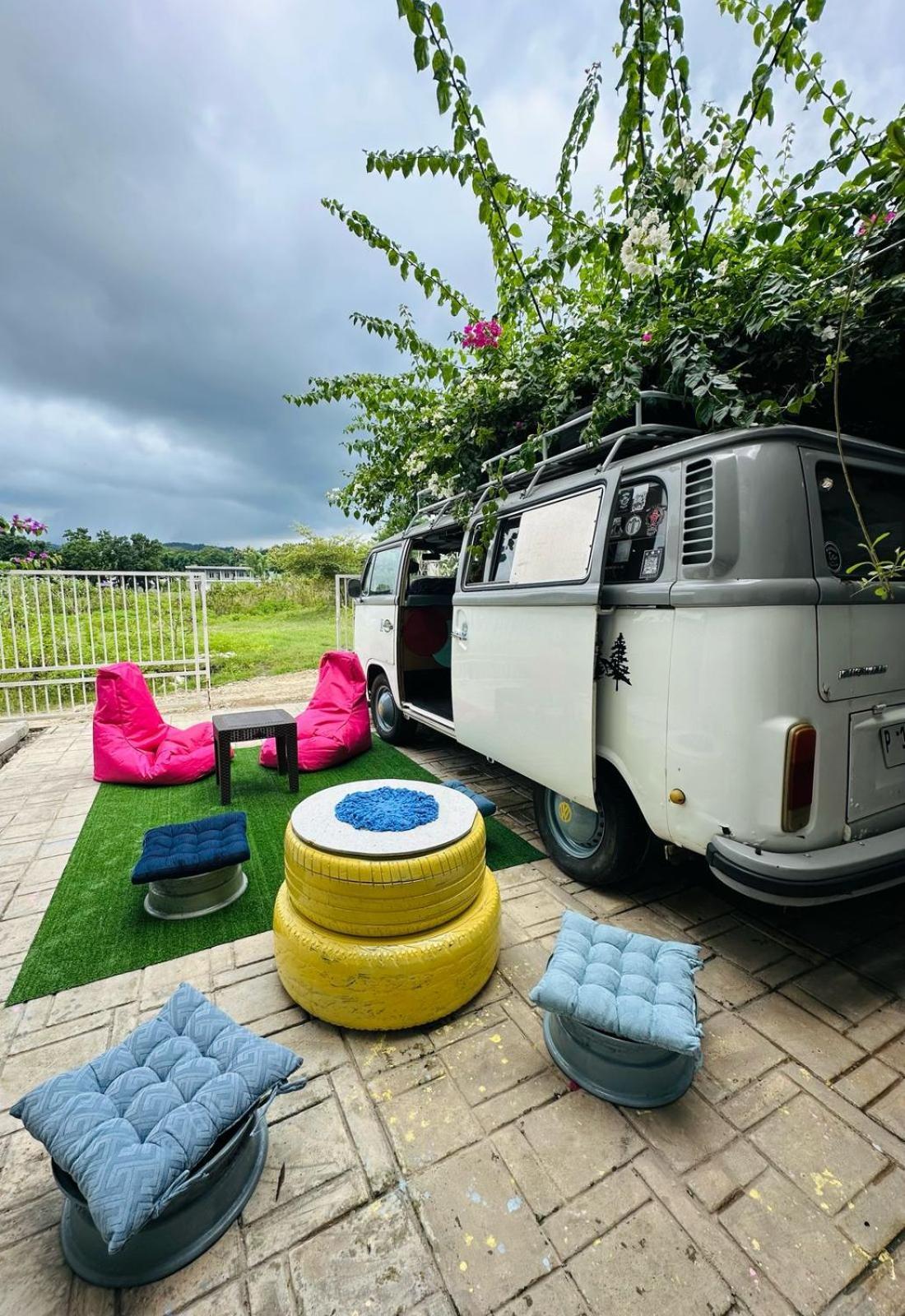 D'Flora Homestay 纳闽巴霍 外观 照片
