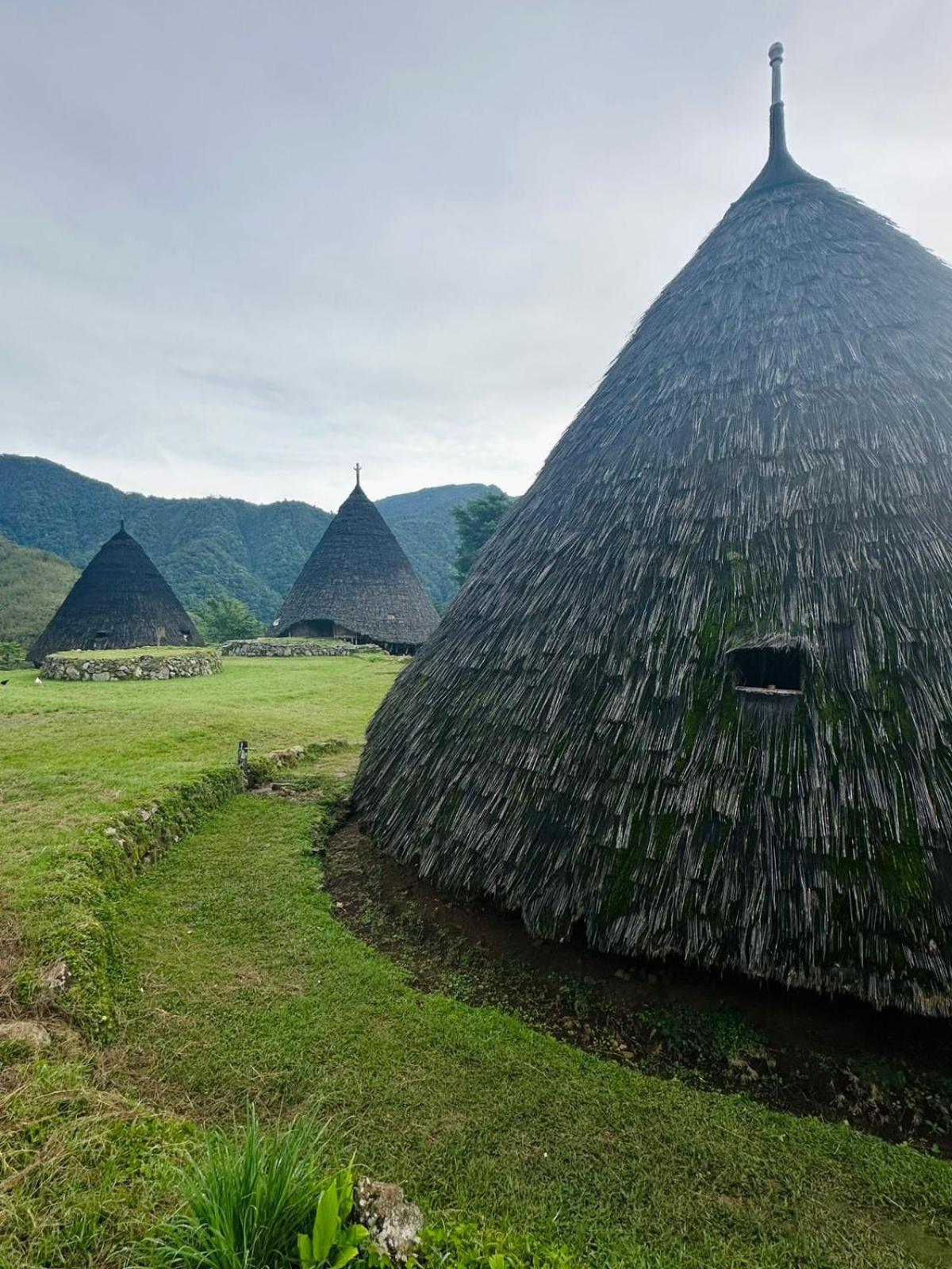 D'Flora Homestay 纳闽巴霍 外观 照片