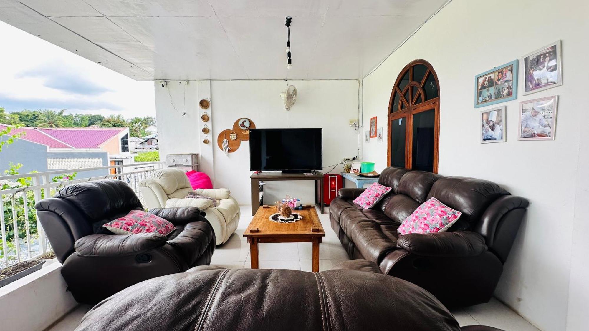 D'Flora Homestay 纳闽巴霍 外观 照片